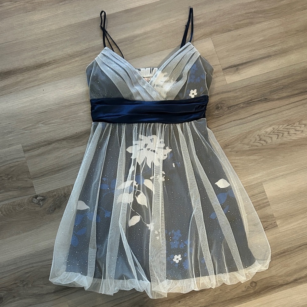 Speechless y2k VTG  homecoming, lace Navy and White Floral Mini Dress